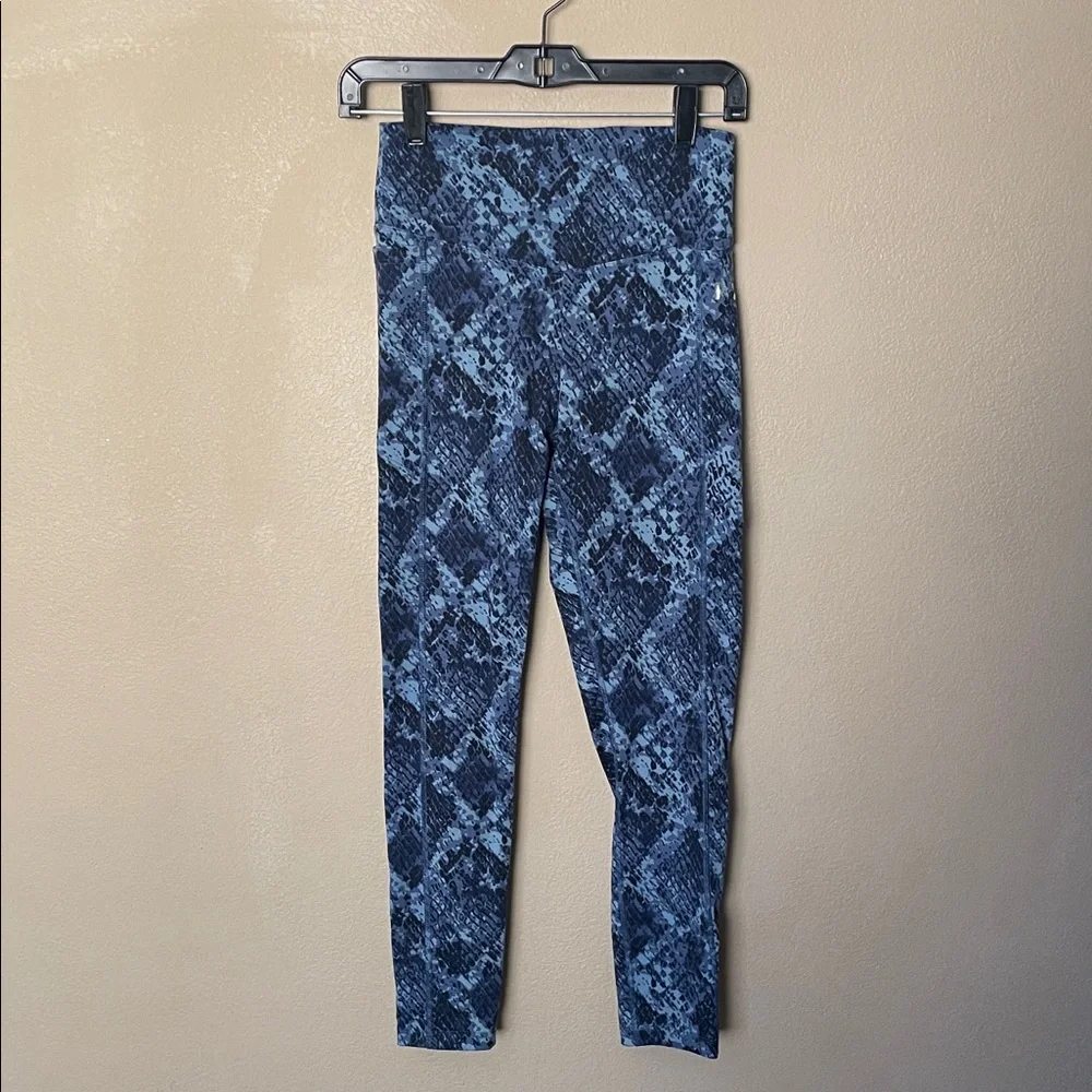 PINK Victoria's Secret Ultimate Blue Snake Print High Waisted Leggings